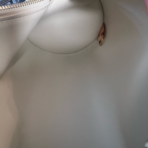 LOUIS VUITTON Vernis Yellow Leather Bedford Monogram Shoulder Bag - Picture 9 of 14